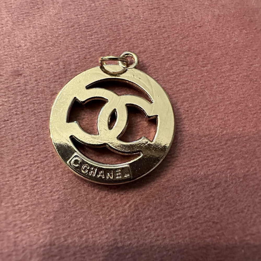 Authentic Chanel charm - Picture 4 of 6